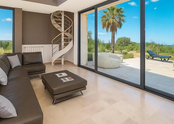 Flavia Villa
